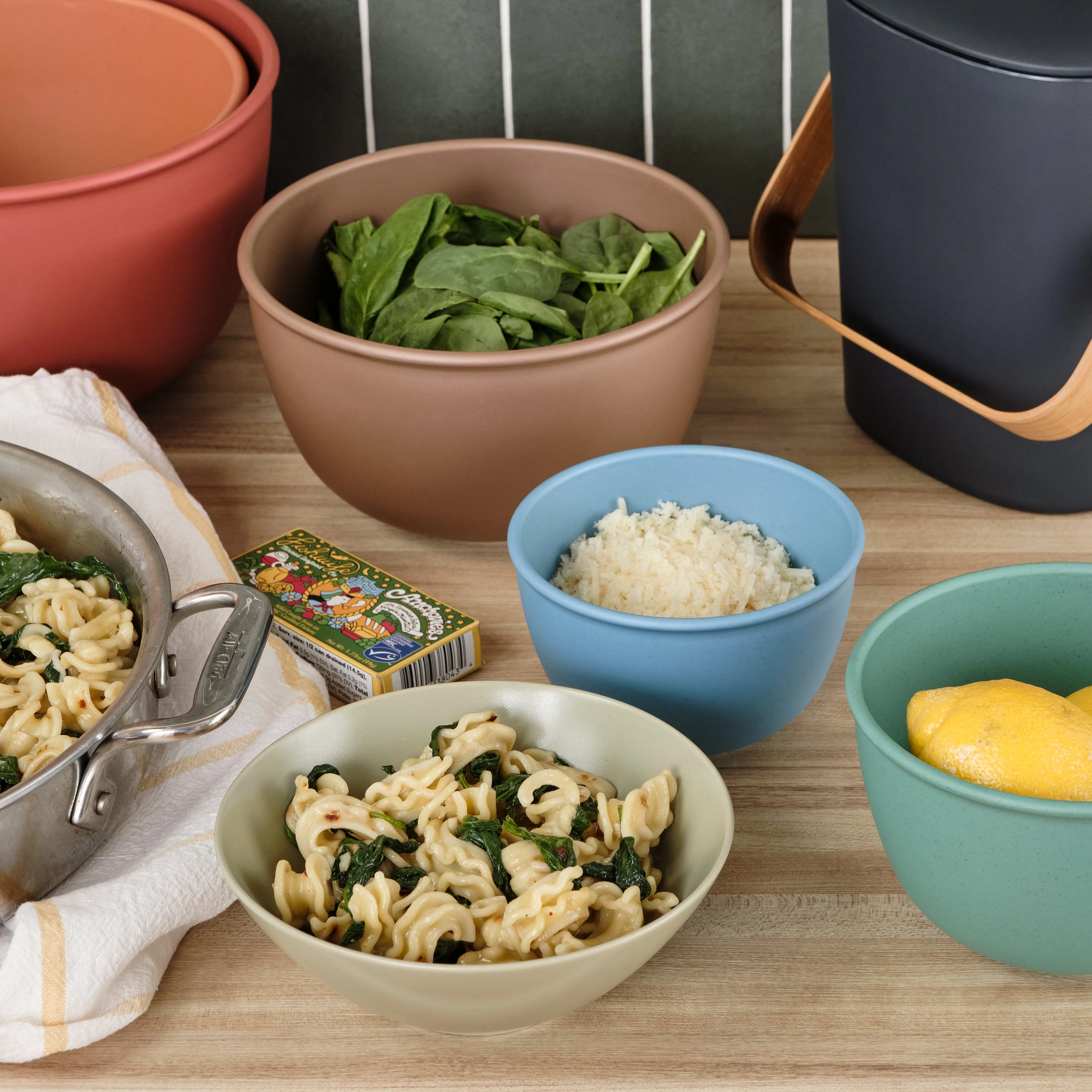 5 Piece Astrik Mixing Bowls - Image 10