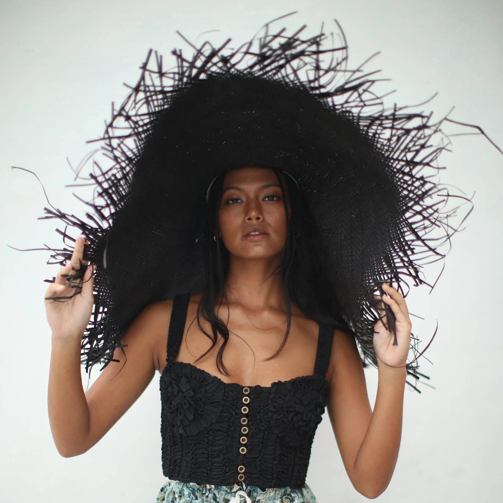 AMORA Oversized Woven Straw Hat in Black - Image 6