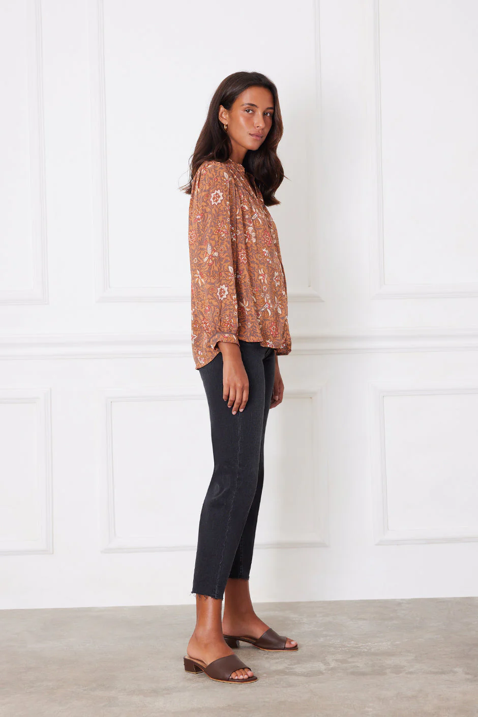 Anna Shirt in Folk Floral Print - Image 3