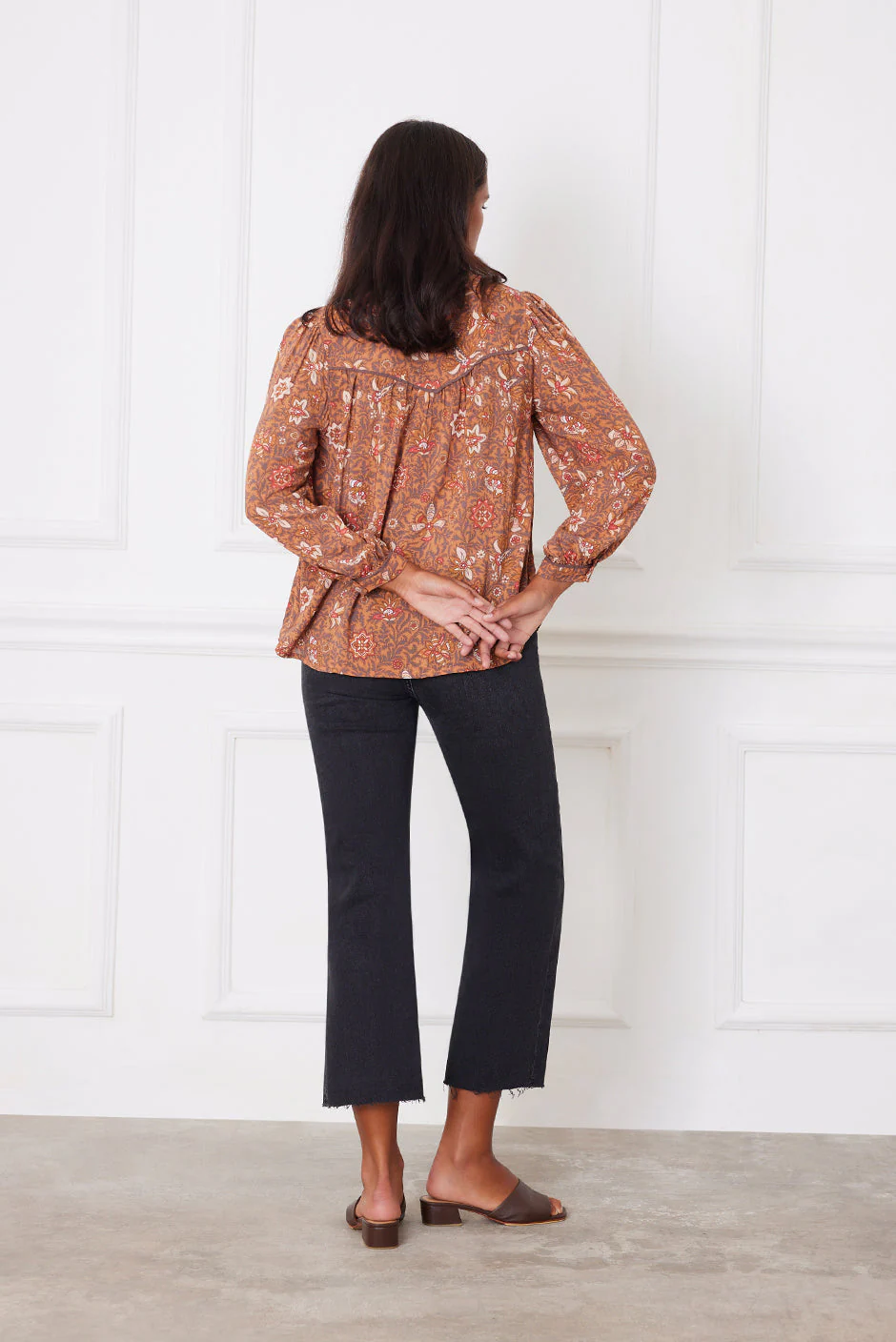 Anna Shirt in Folk Floral Print - Image 4