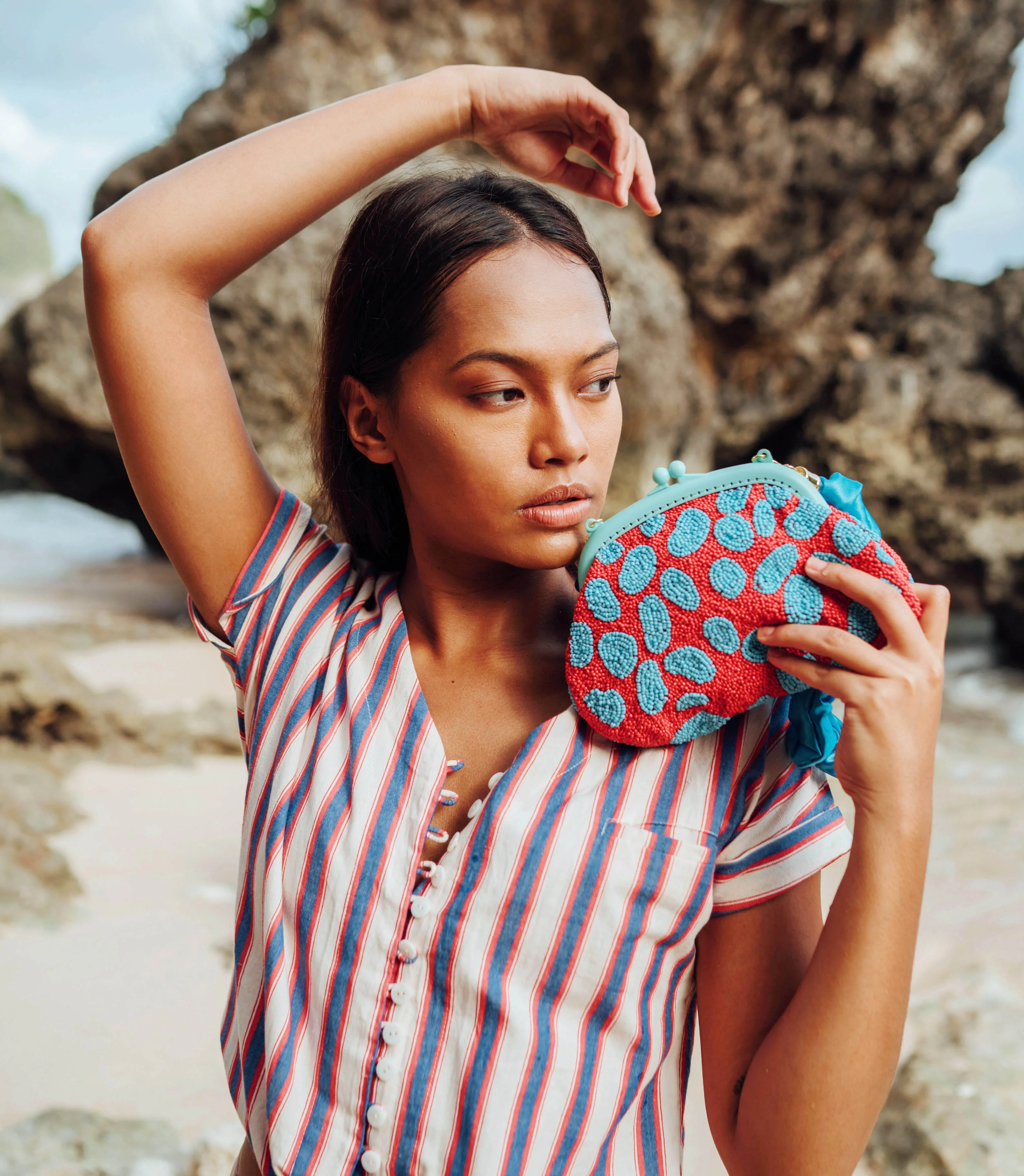 ARNOLDI ARIELA Hand-beaded Clutch Bag In Red & Turquoise Blue - Image 3