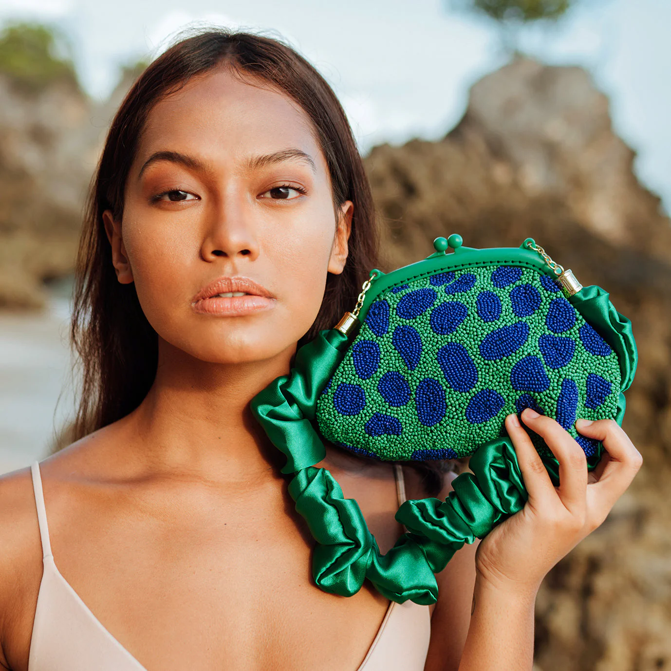 ARNOLDI JADE Hand-beaded Clutch Bag In Lush Green & Blue - Image 7