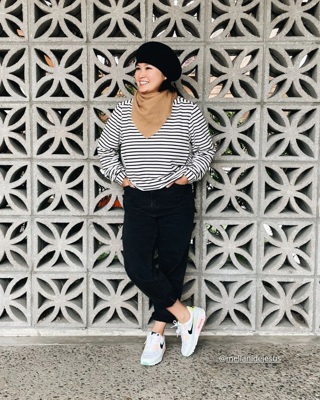 Arva Stripe Sweatshirt - Image 13