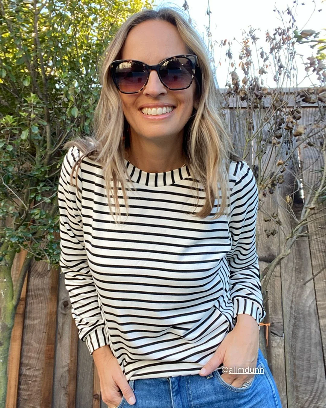 Arva Stripe Sweatshirt - Image 15
