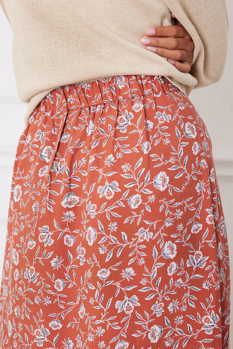 Avery Skirt in Adobe Floral - Image 7