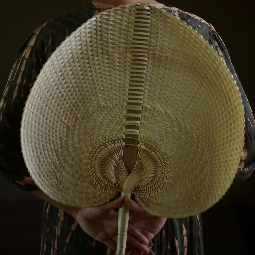 Balinese Woven Hand Fan "Ono" - Image 2