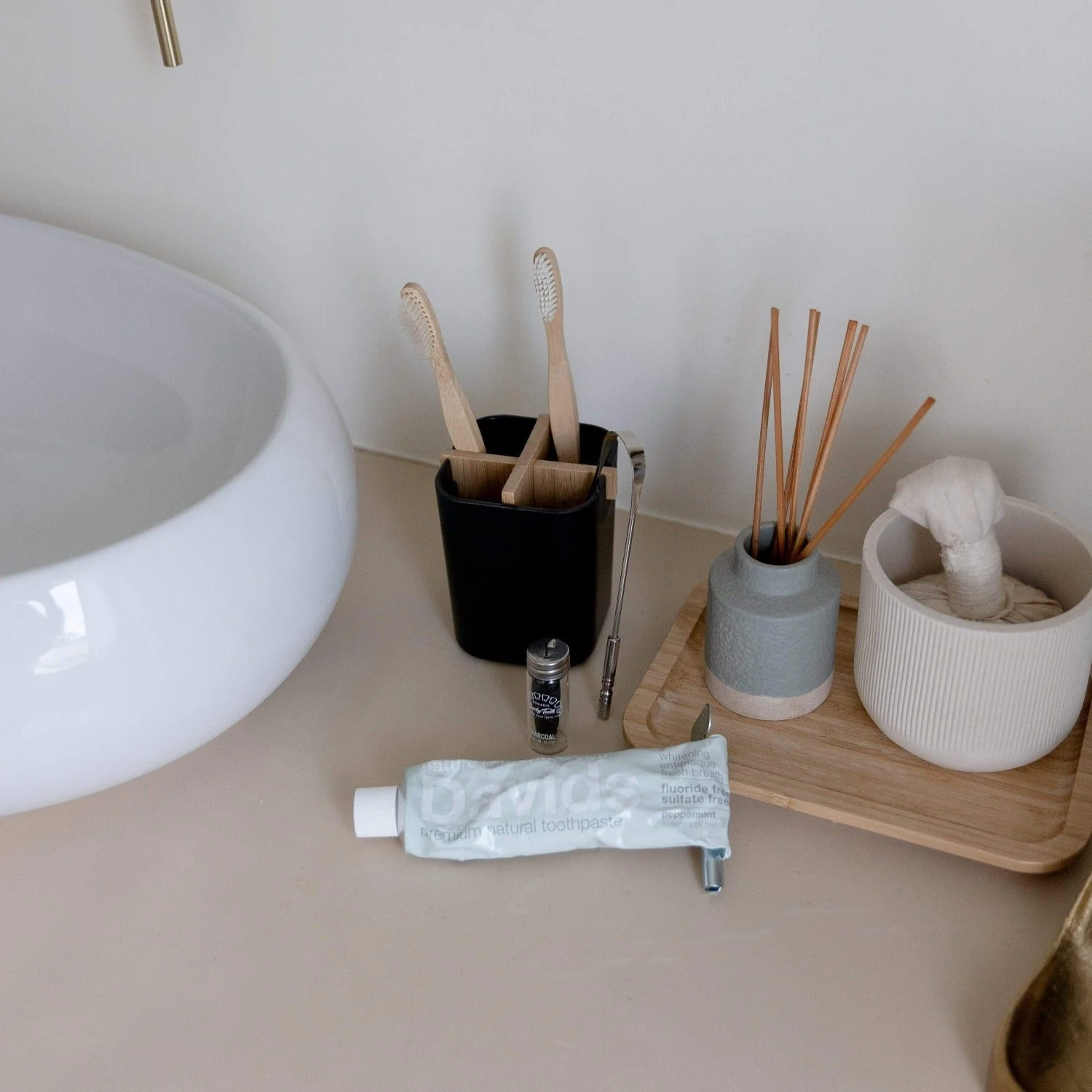 Bamboo Charcoal Floss - Image 7
