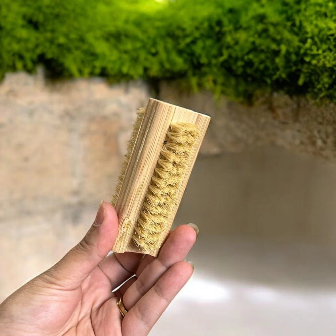 Bamboo Vegan Nail Brush | Sisal Bristles - Image 2