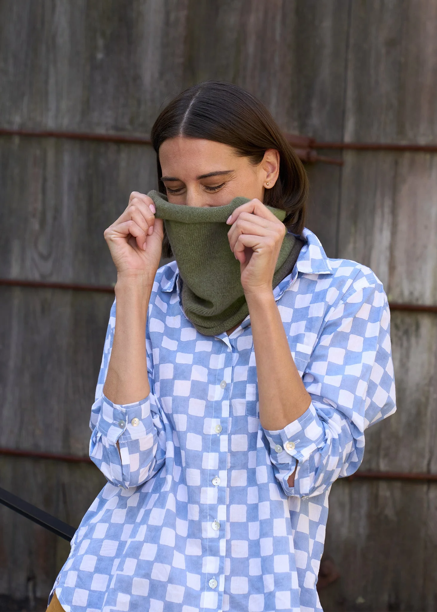Bedford Infinity Recycled Cashmere Scarf - Olive - Image 3