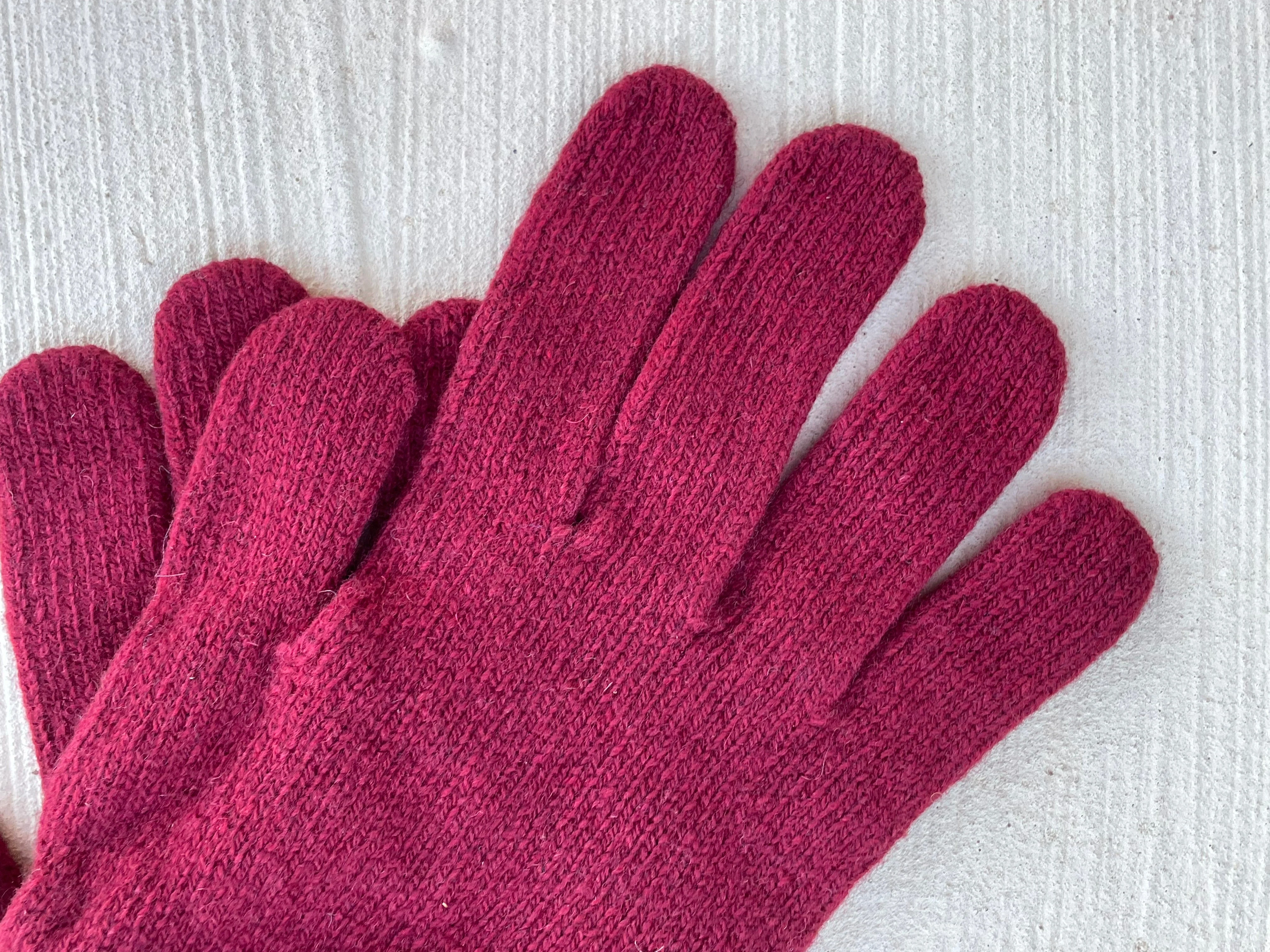 Bedford Recycled Cashmere Gloves - Bordeaux - Image 4