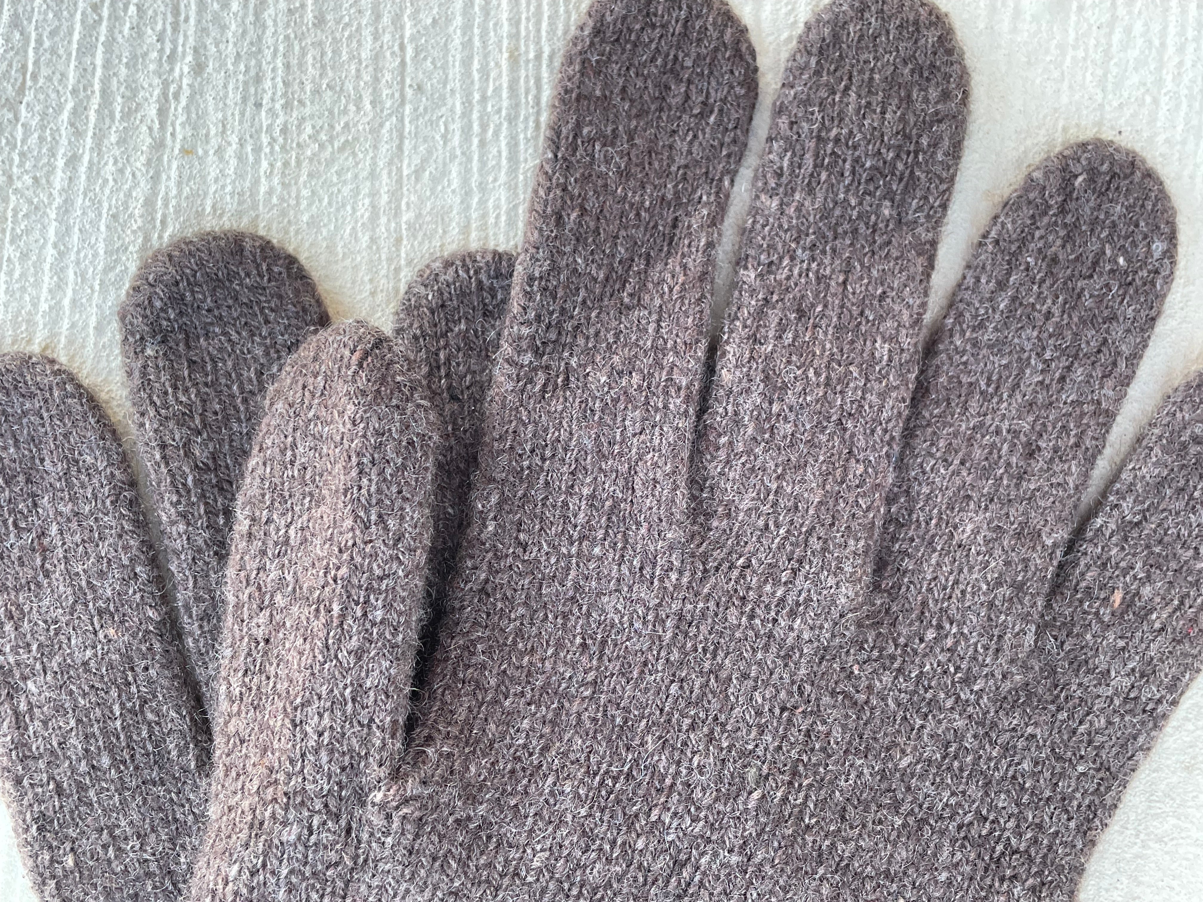 Bedford Recycled Cashmere Gloves - Cocoa - Image 3