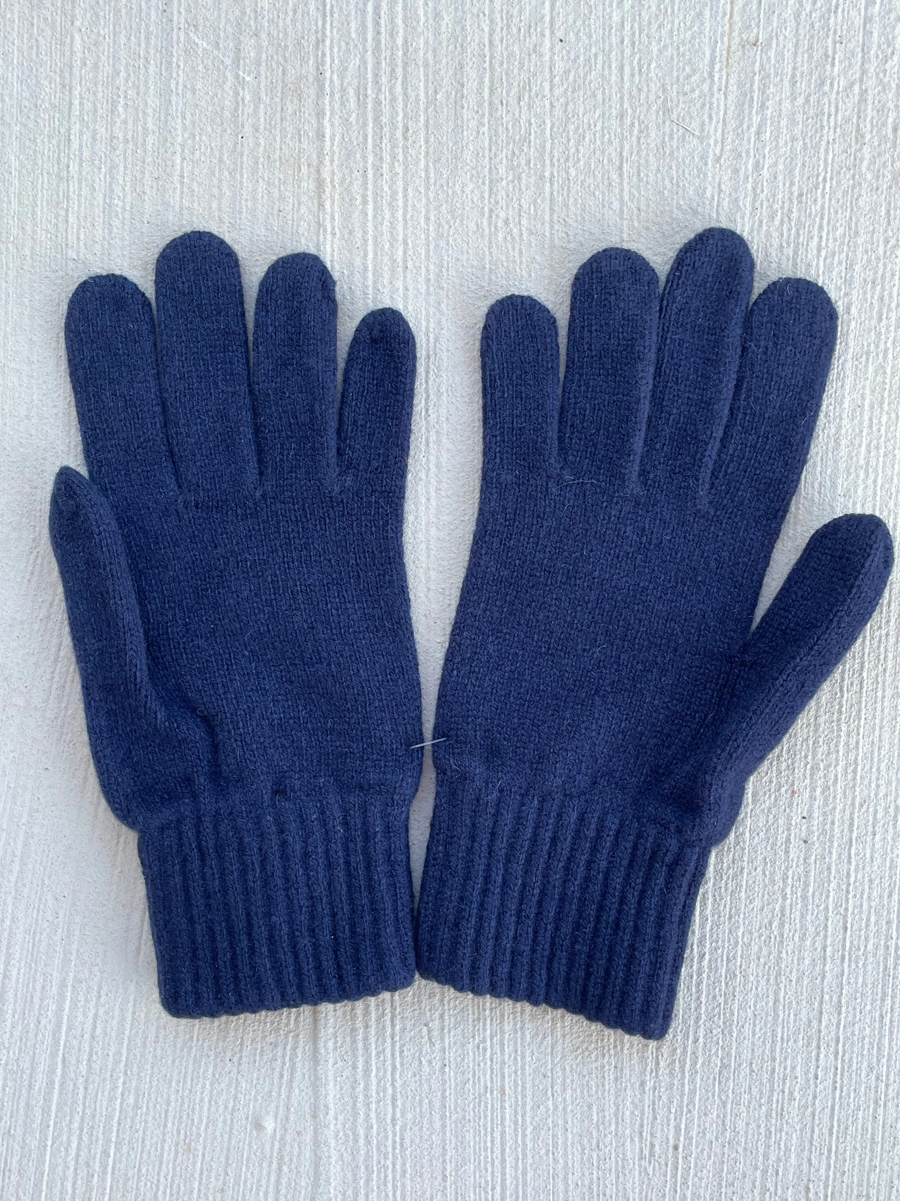 Bedford Recycled Cashmere Gloves - Navy - Image 2