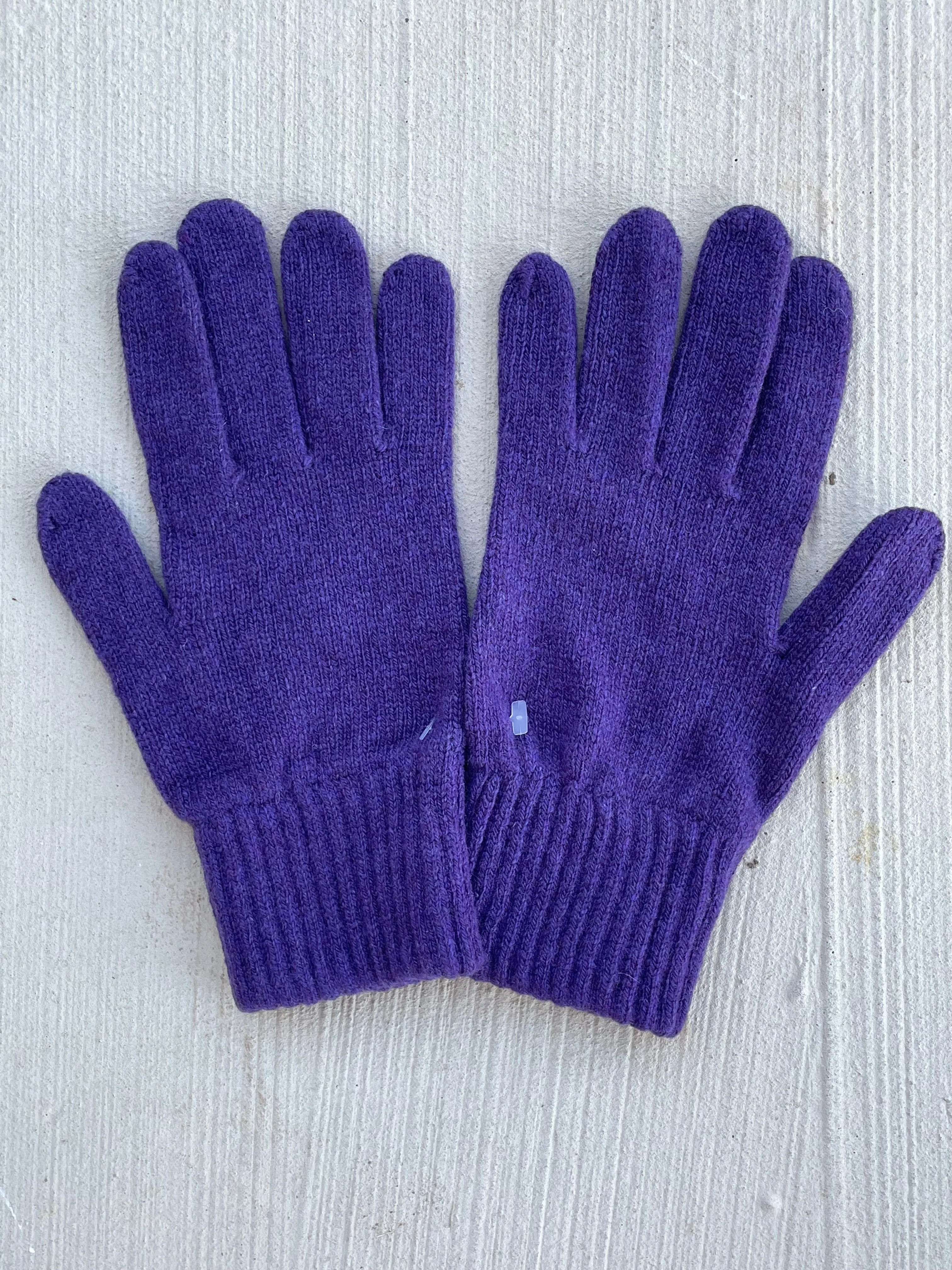 Bedford Recycled Cashmere Gloves - Violet - Image 2