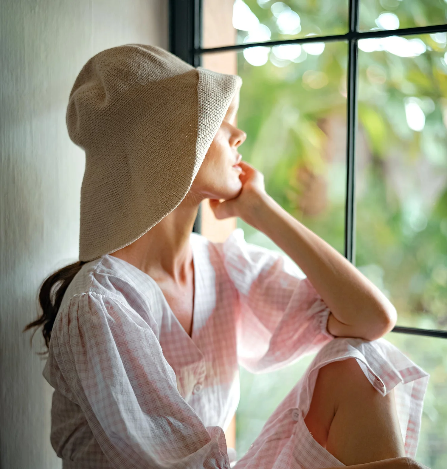 BLOOM Crochet Hat In Off White - Image 2