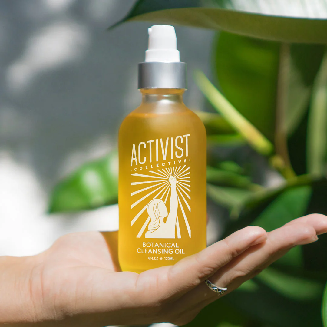 Botanical Cleansing Oil - Image 2