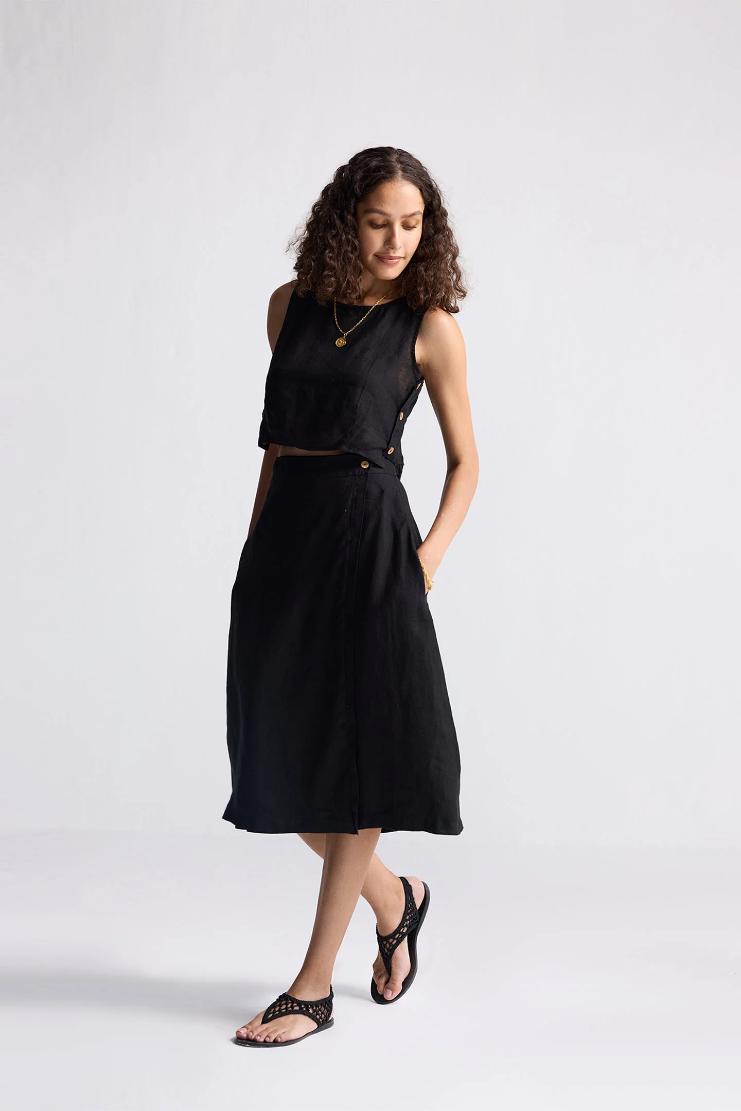 Boxy Crop Top in Black - Image 8