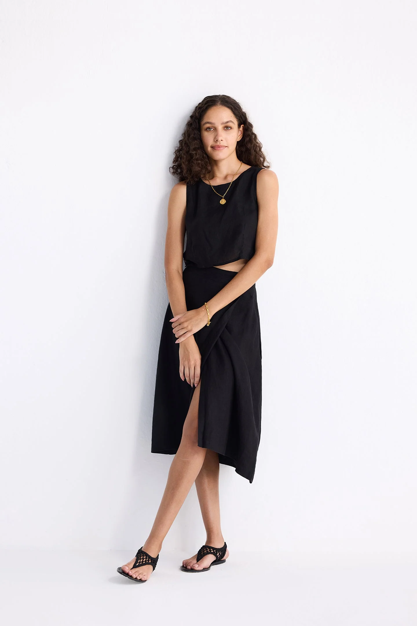 Boxy Crop Top in Black - Image 9