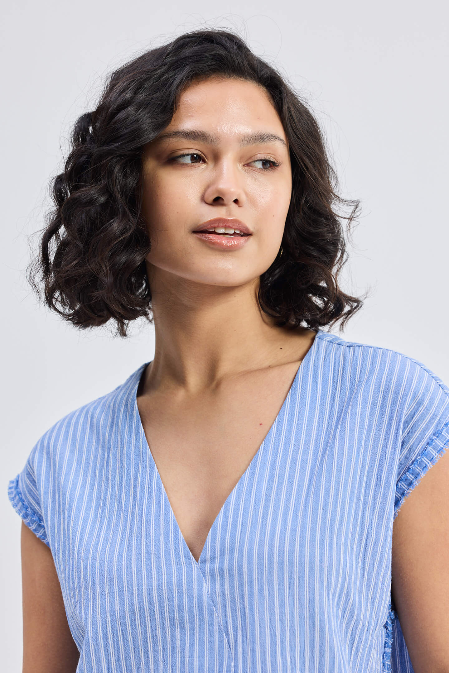 Boxy V-neck Top with Fray Detail - Image 12
