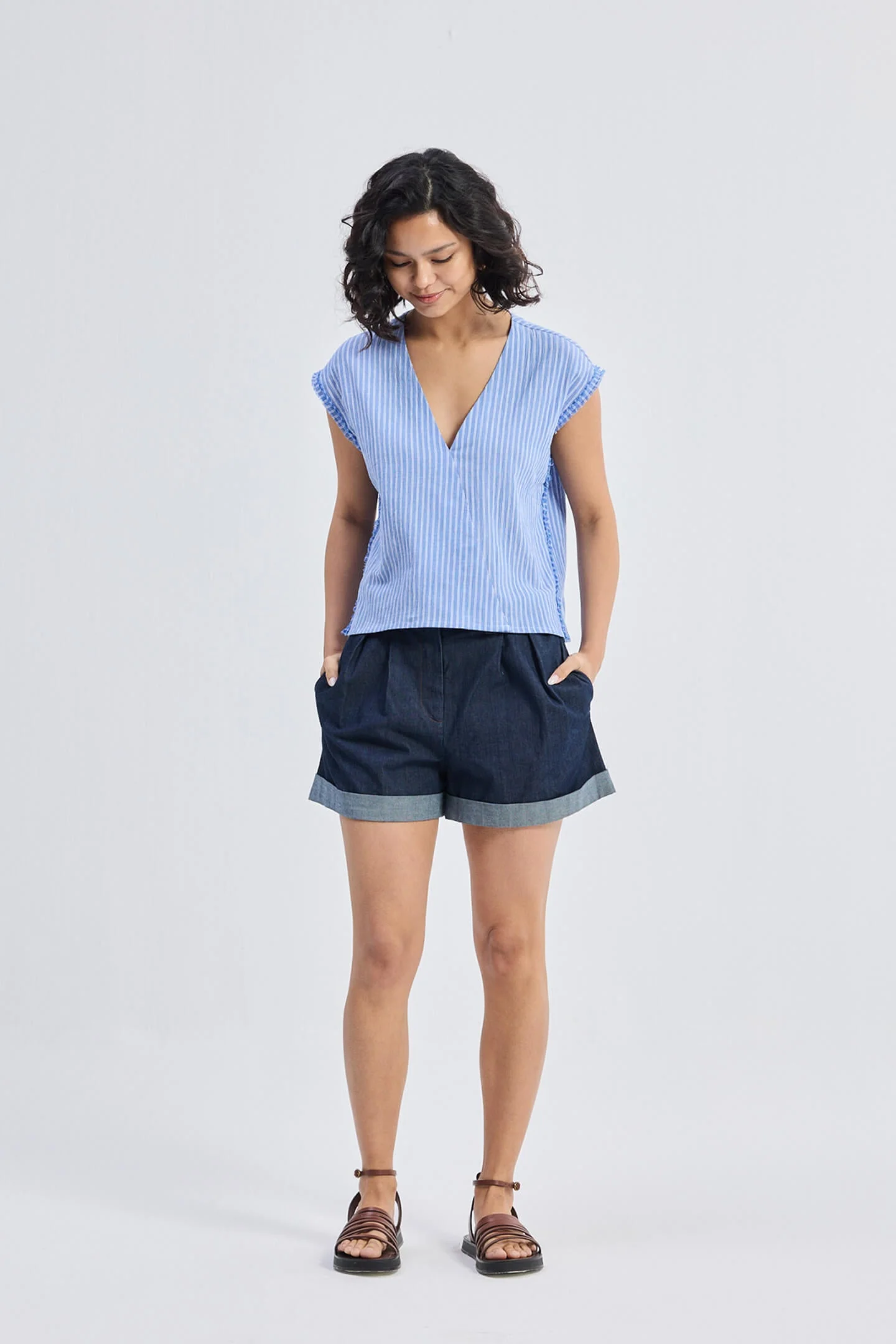 Boxy V-neck Top with Fray Detail - Image 8