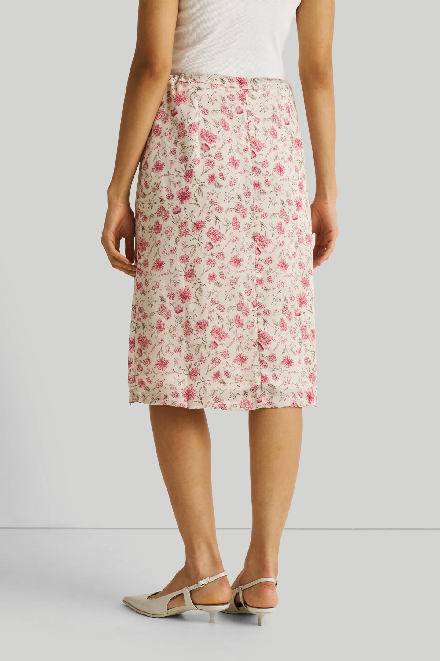 Brunch Skirt in Pink Florals - Image 3