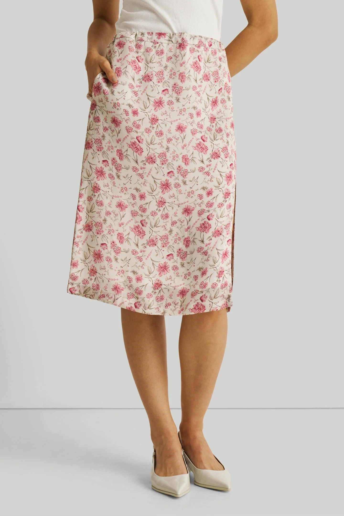 Brunch Skirt in Pink Florals - Image 6