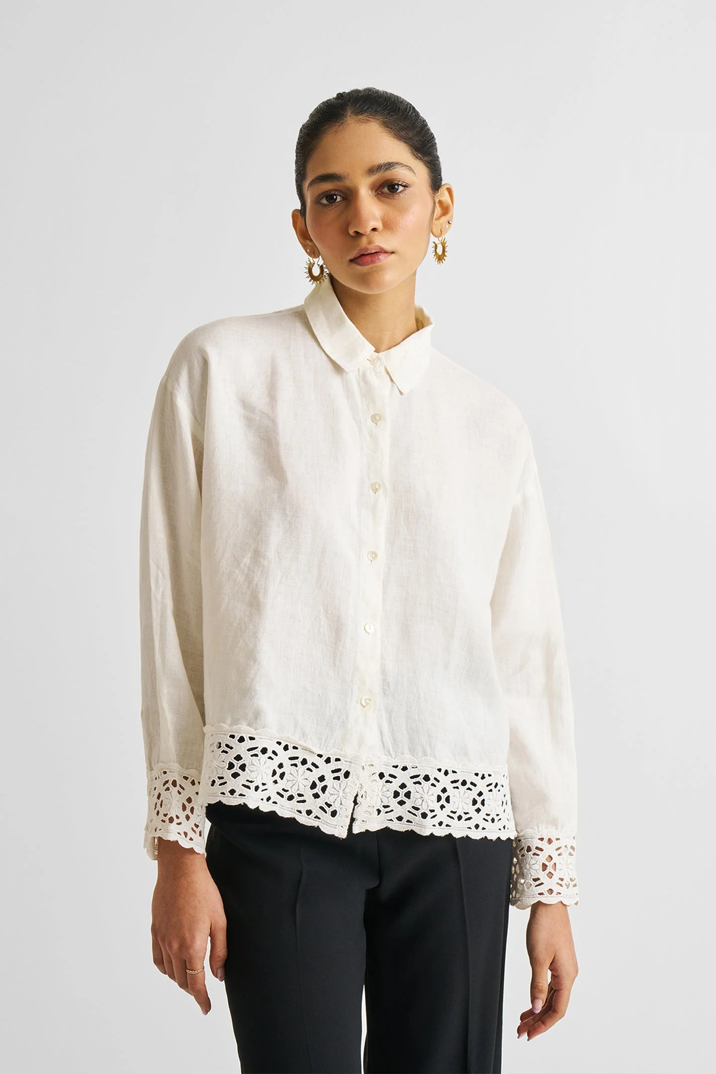 Button-down with Lace Shirt in Off-white - Image 4