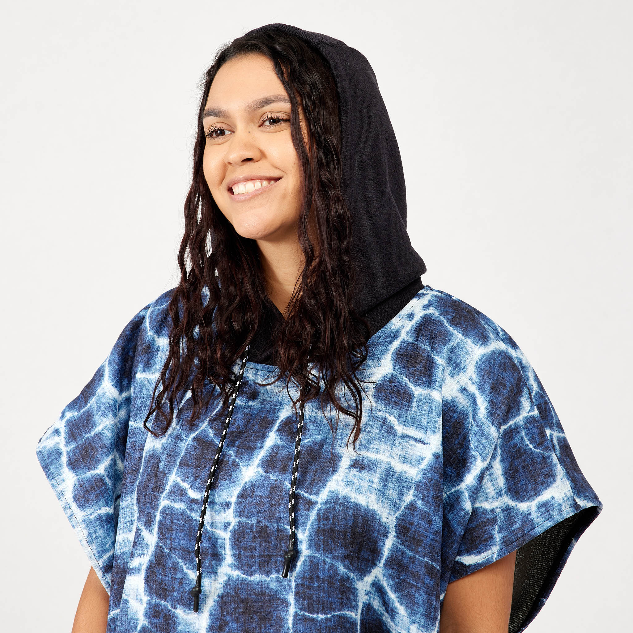 Changing Poncho: Agua Blue - Image 7