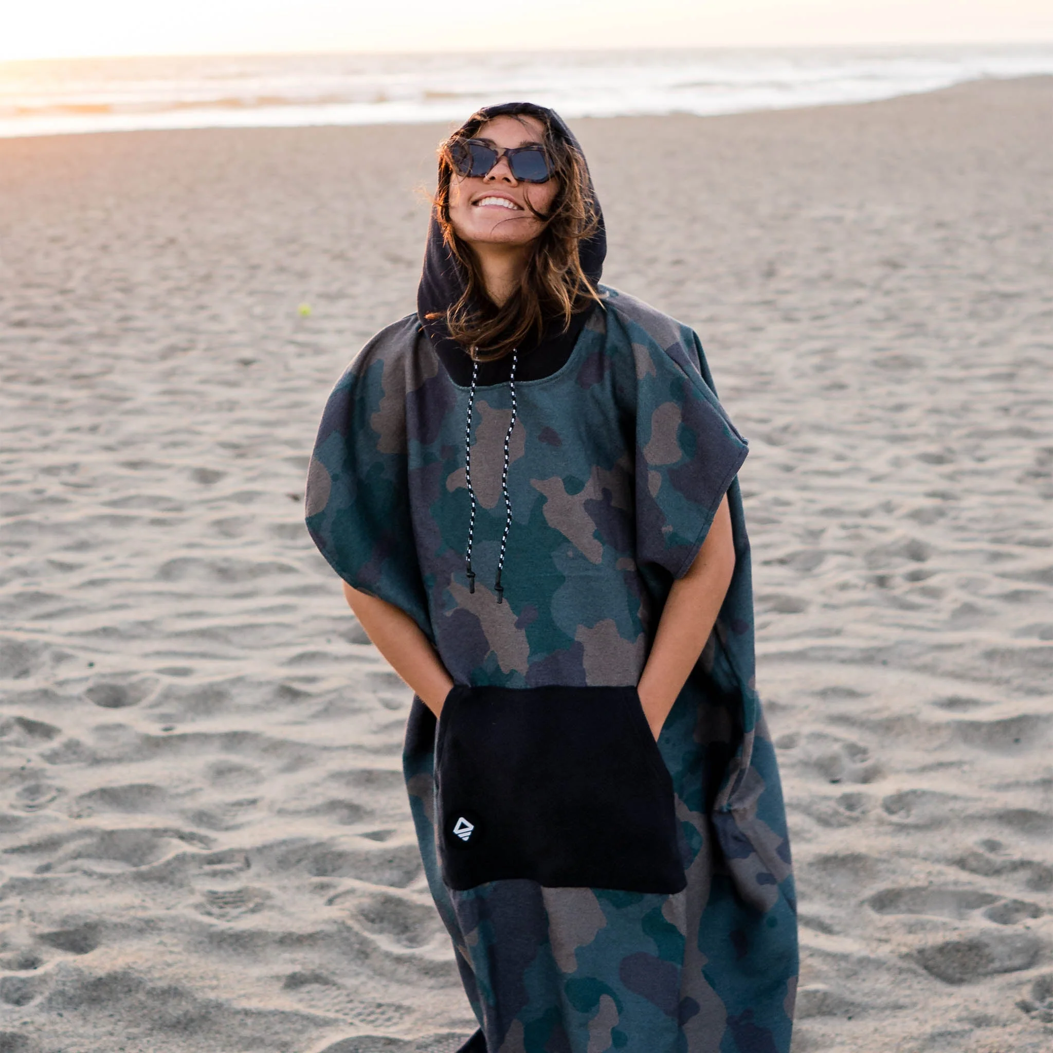 Changing Poncho: Camo Green - Image 2