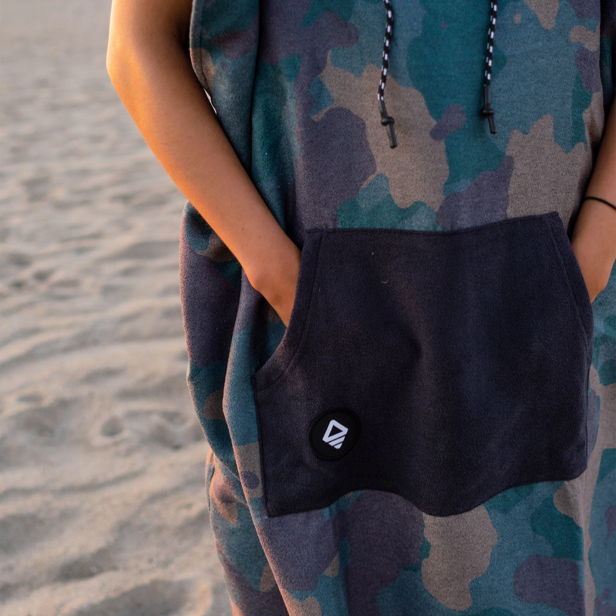Changing Poncho: Camo Green - Image 3