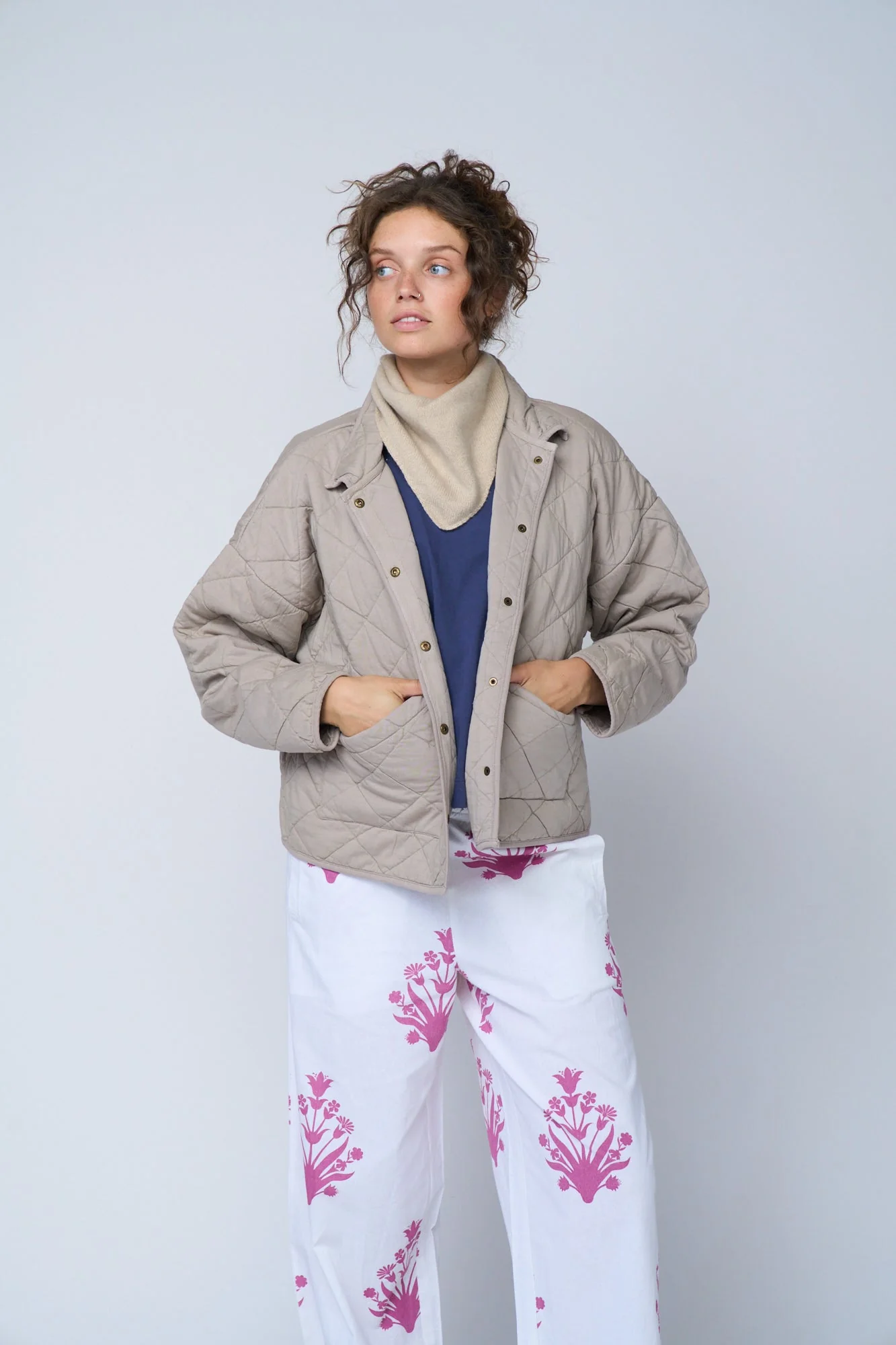 Countryside Quilted Jacket - Pebble - Image 10