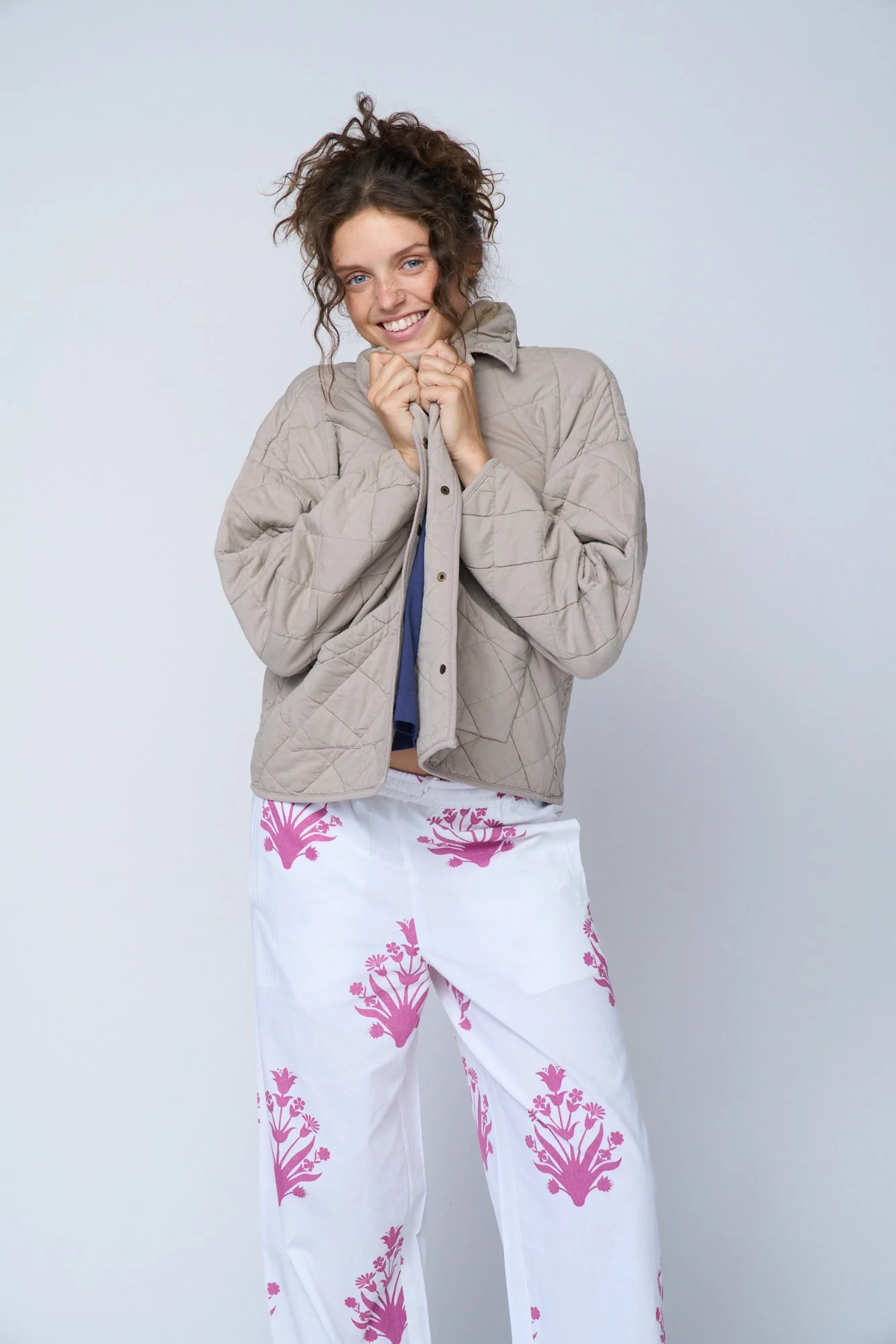 Countryside Quilted Jacket - Pebble - Image 11