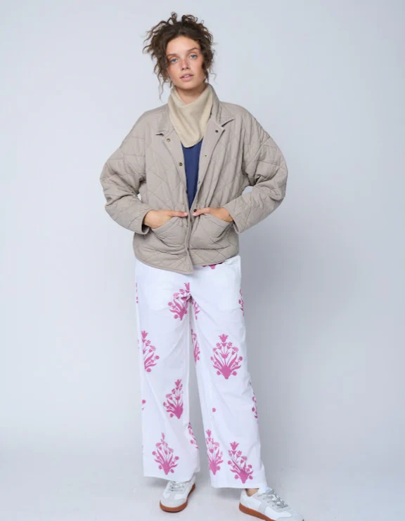 Countryside Quilted Jacket - Pebble - Image 12