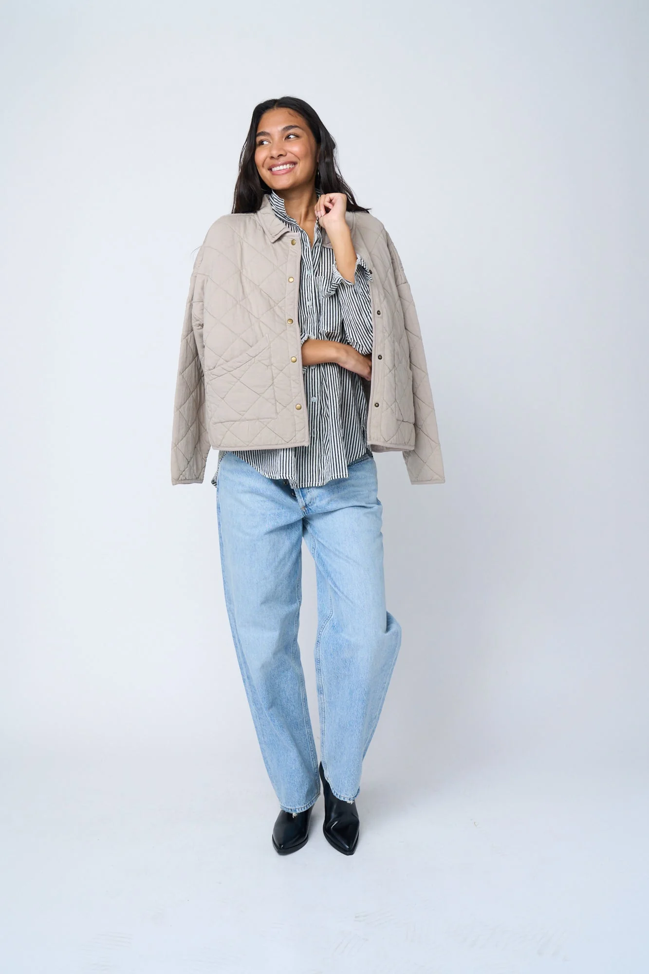 Countryside Quilted Jacket - Pebble - Image 15