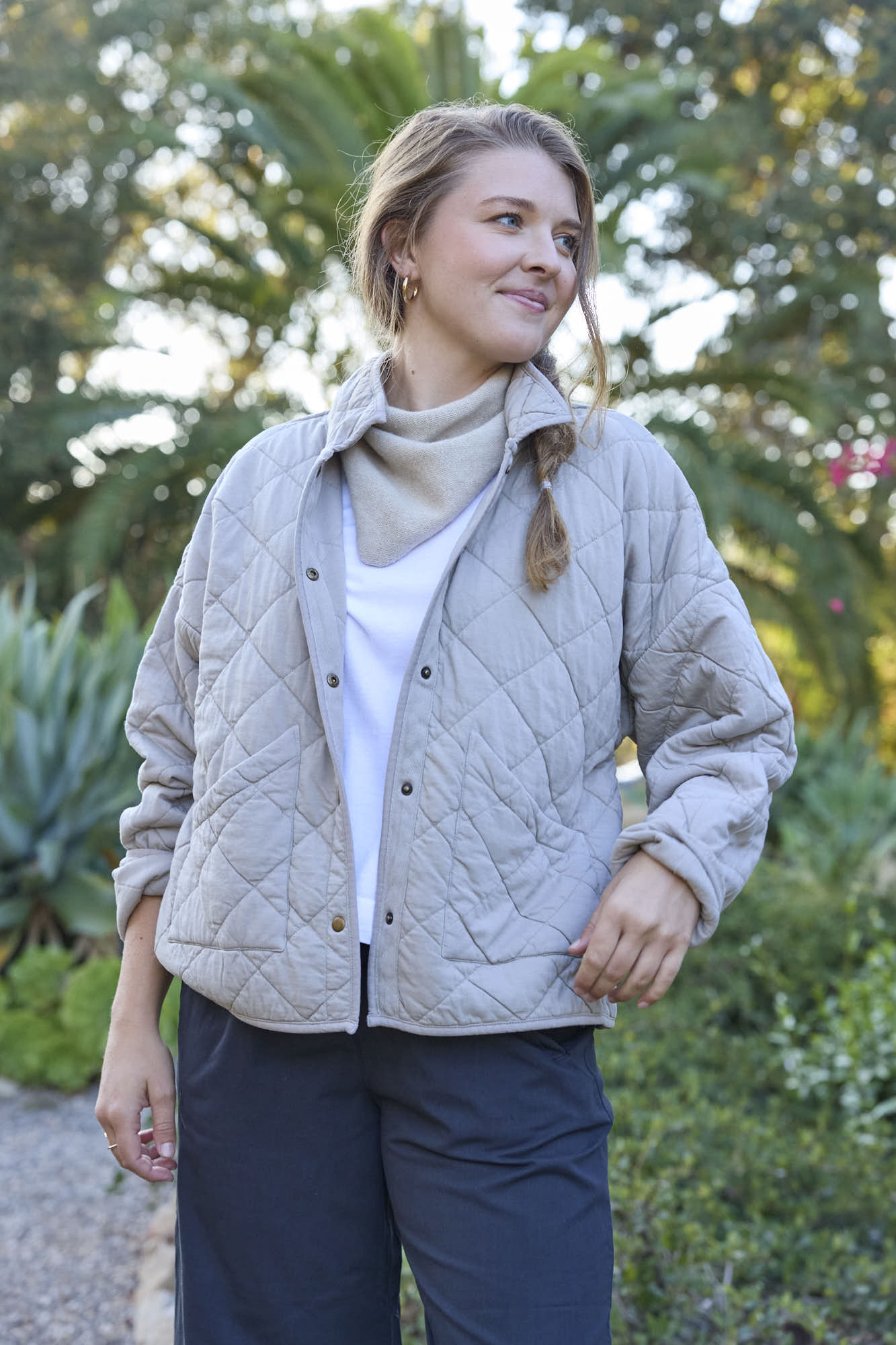 Countryside Quilted Jacket - Pebble - Image 8