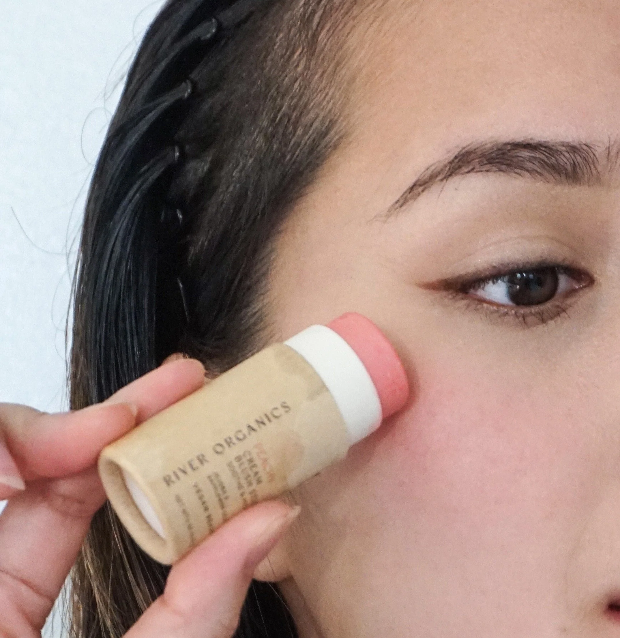 Creamy Vegan Blush Stick - Peachy - Image 2