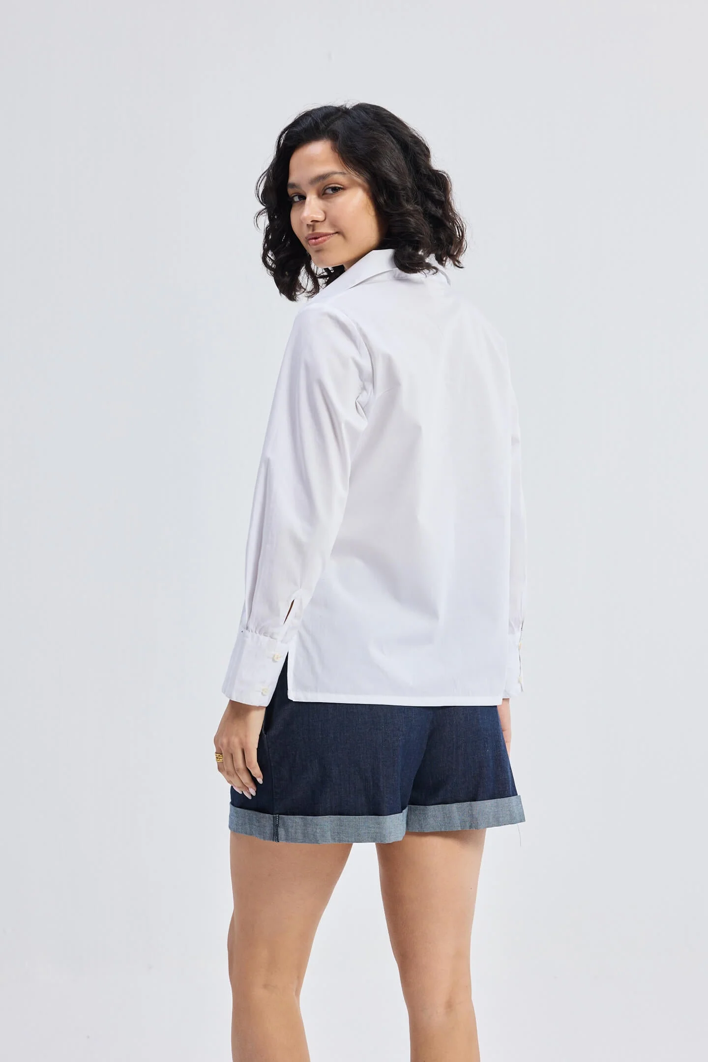 Crisp Details Button-down Shirt in White - Image 2