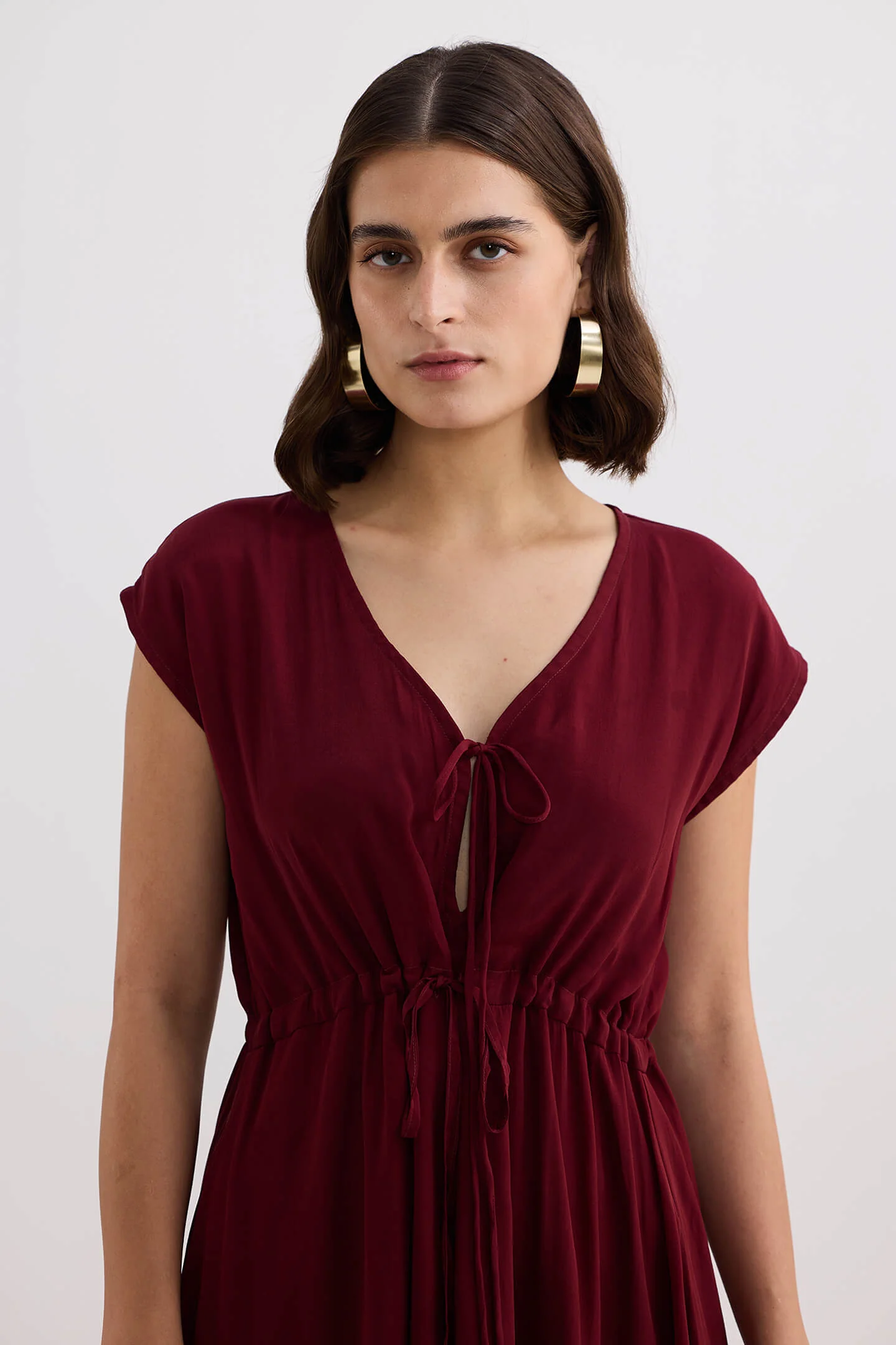 Deep V-neck Gathered Dress in Burgundy - Image 4