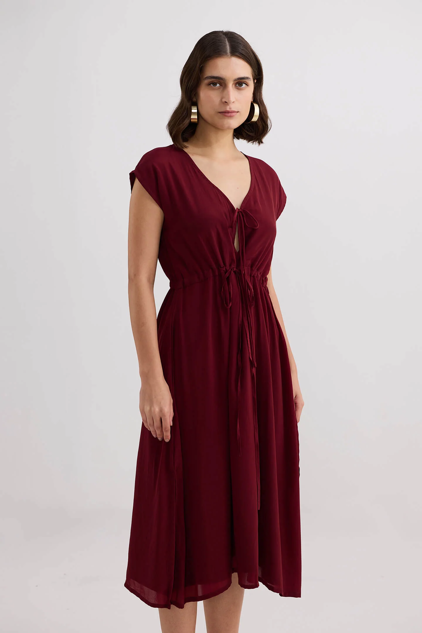 Deep V-neck Gathered Dress in Burgundy - Image 9