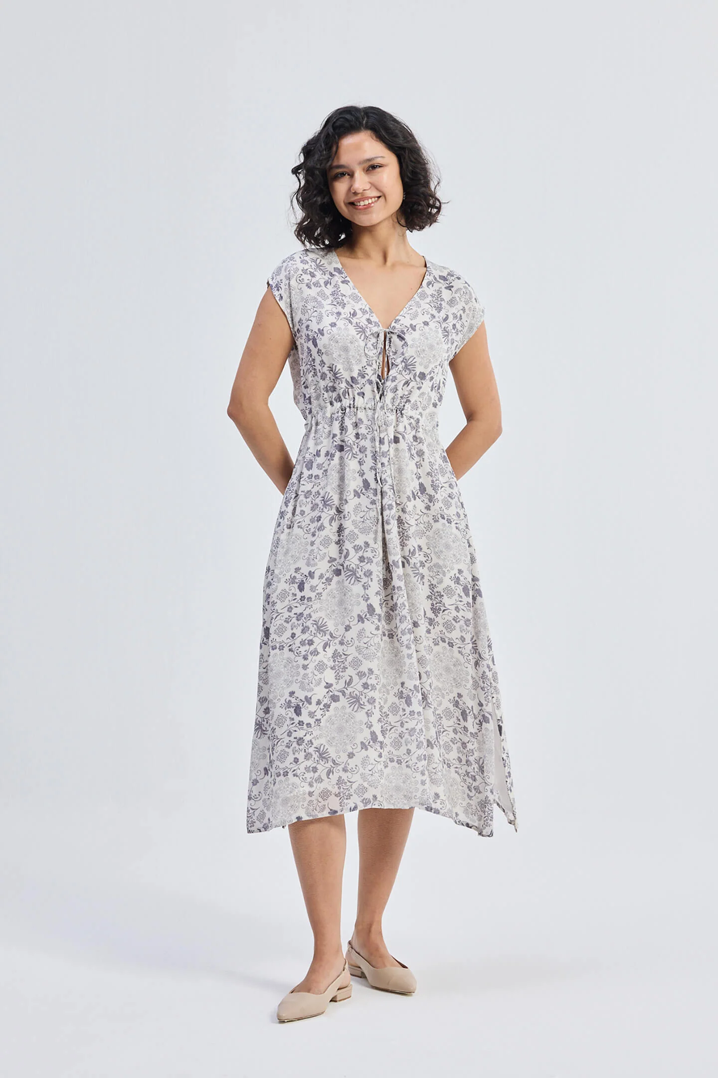 Deep V-neck Gathered Dress in Florals - Image 10