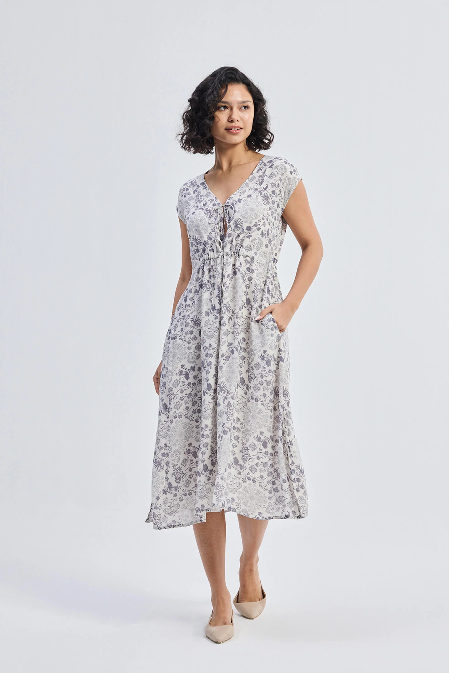 Deep V-neck Gathered Dress in Florals - Image 12