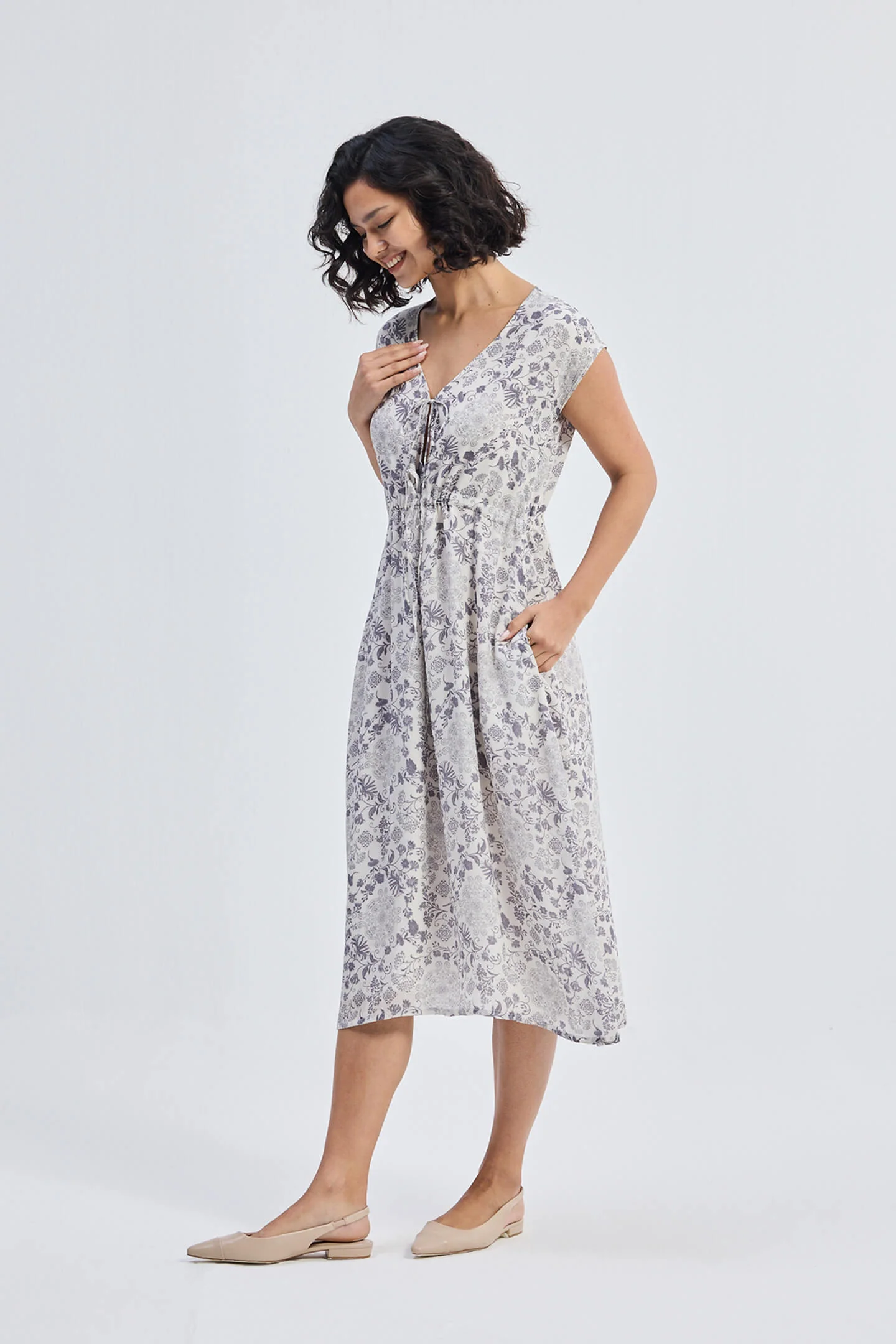 Deep V-neck Gathered Dress in Florals - Image 13