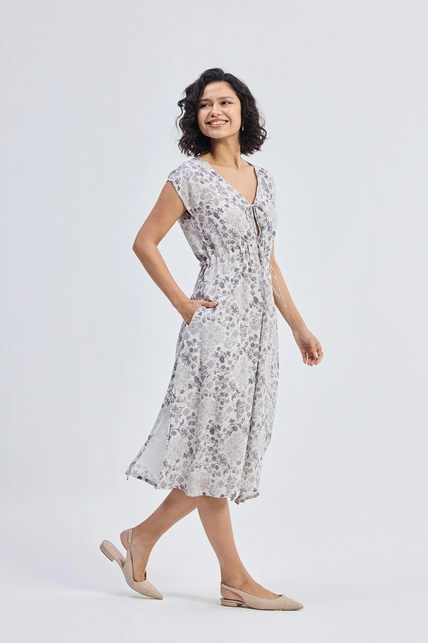 Deep V-neck Gathered Dress in Florals - Image 3