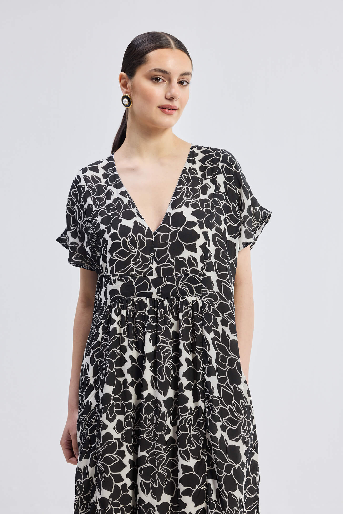 Deep V-neck Maxi Dress with Front Gathers in Black Florals - Image 3