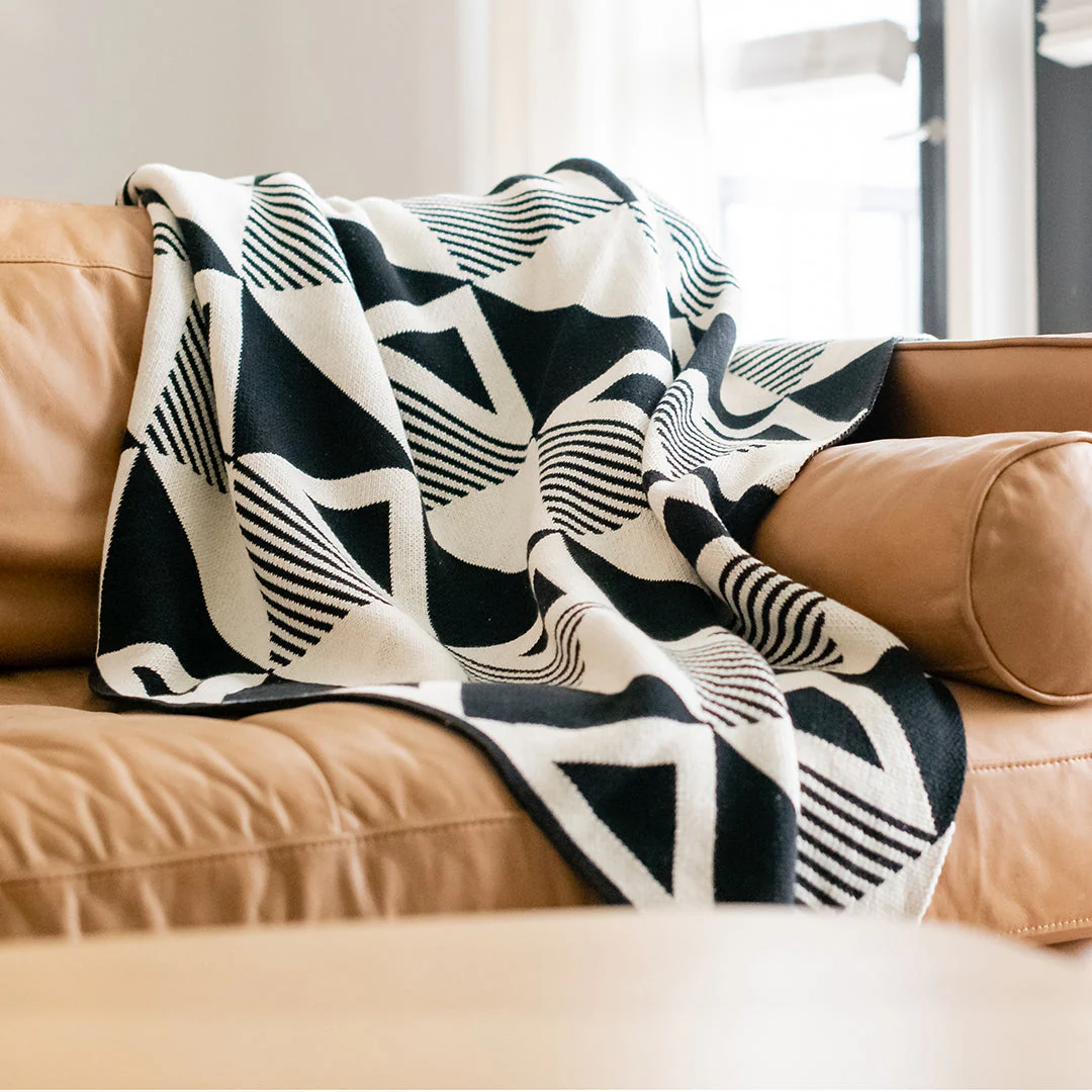 Envie Throw - Image 4