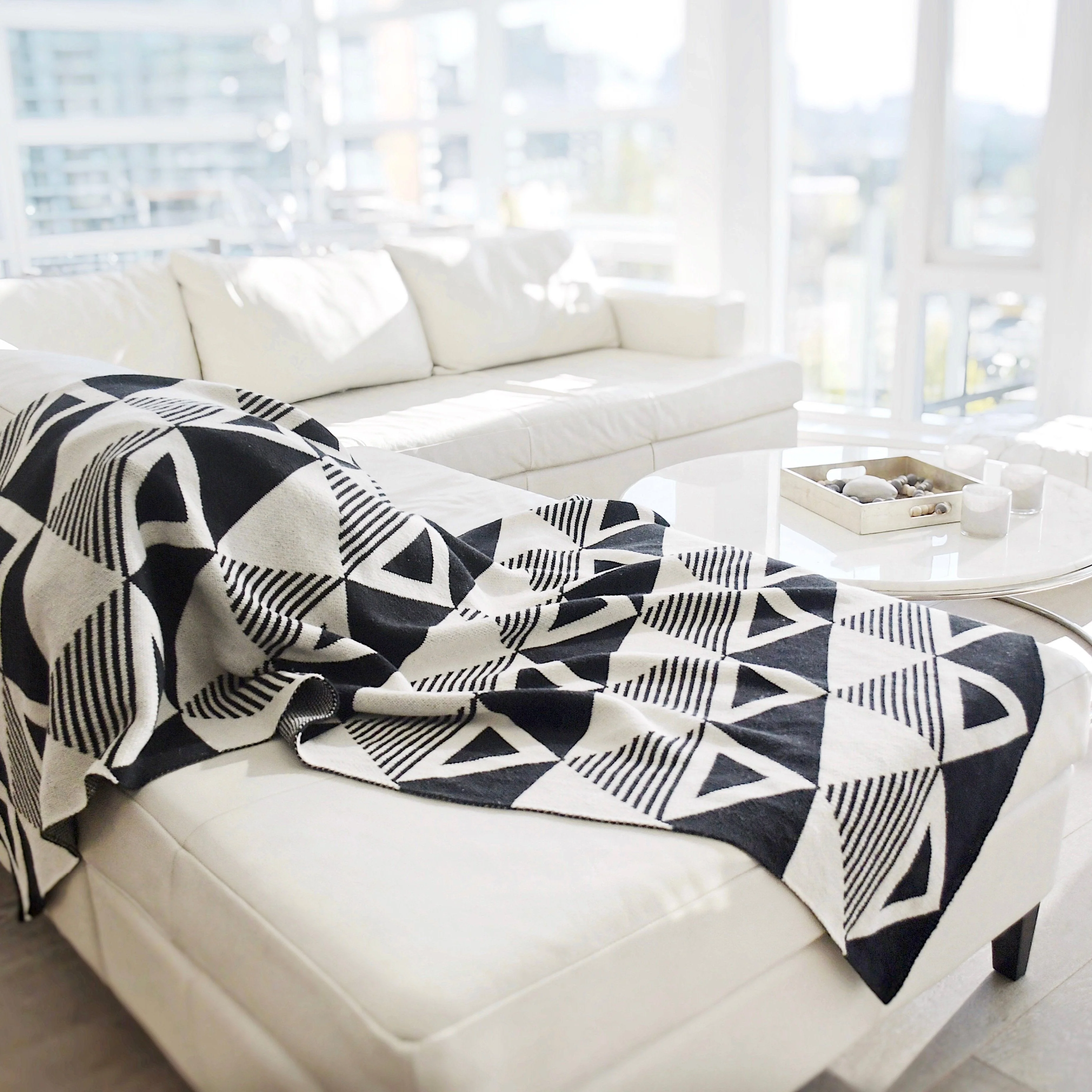 Envie Throw - Image 7