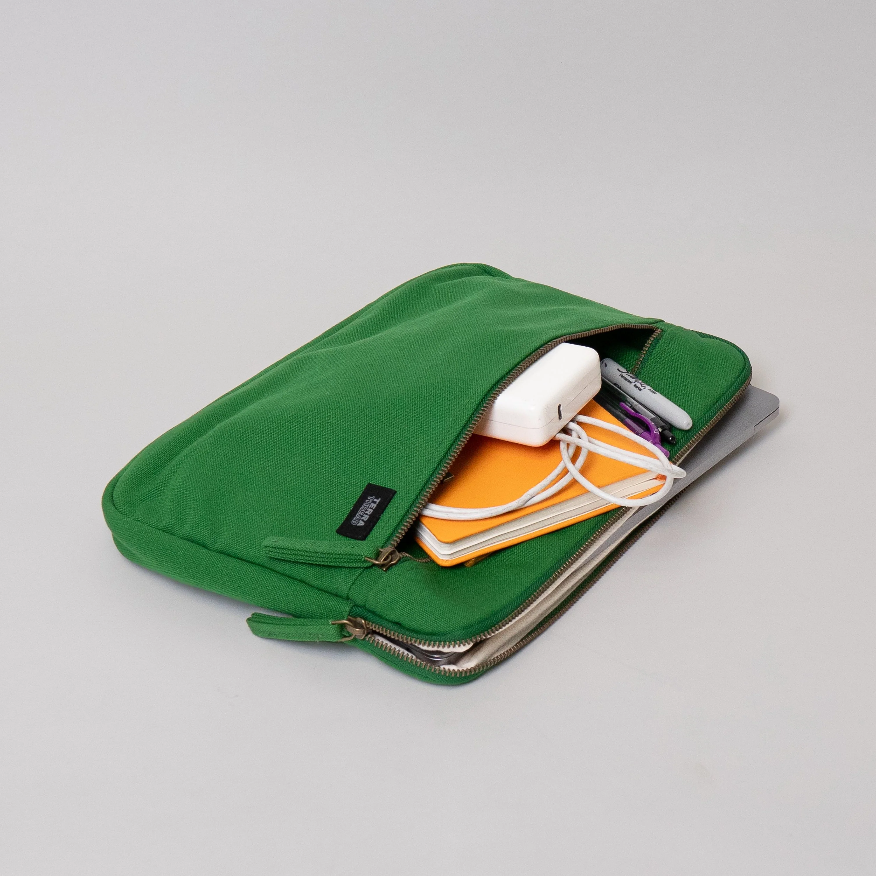 Erdig Laptop Sleeve 13 and 14 inches - Image 106