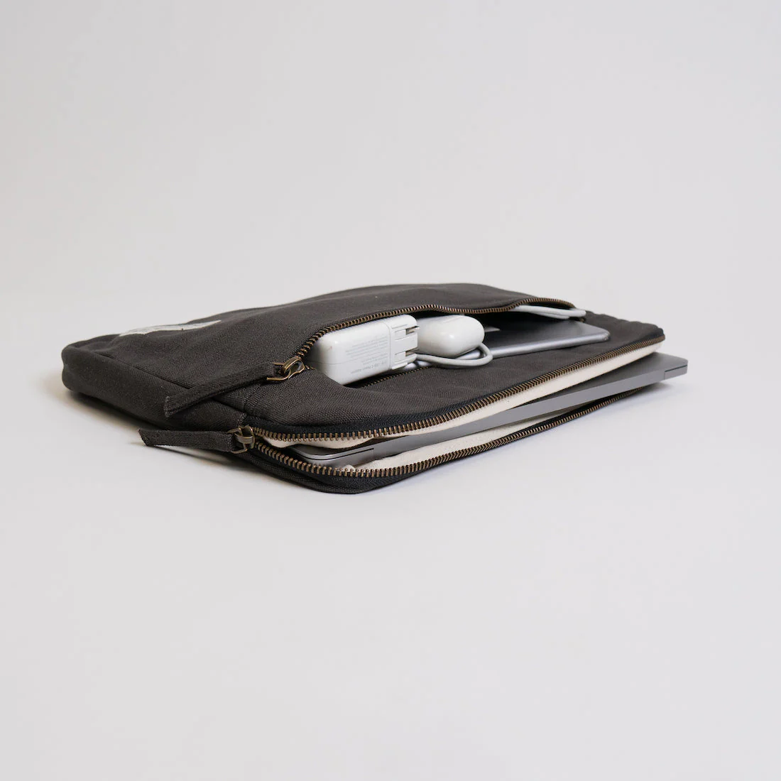 Erdig Laptop Sleeve 13 and 14 inches - Image 115