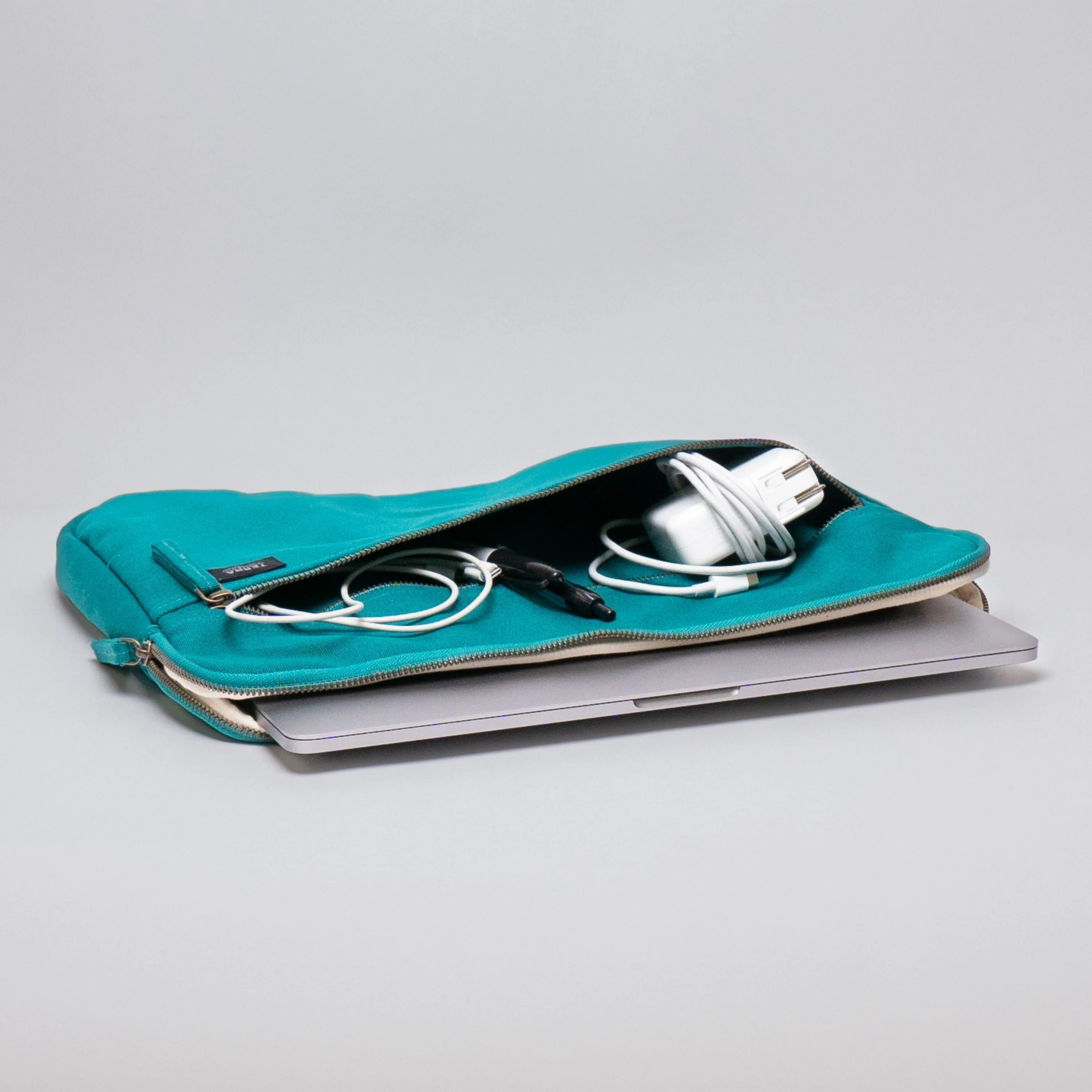 Erdig Laptop Sleeve 15 inches - Image 19