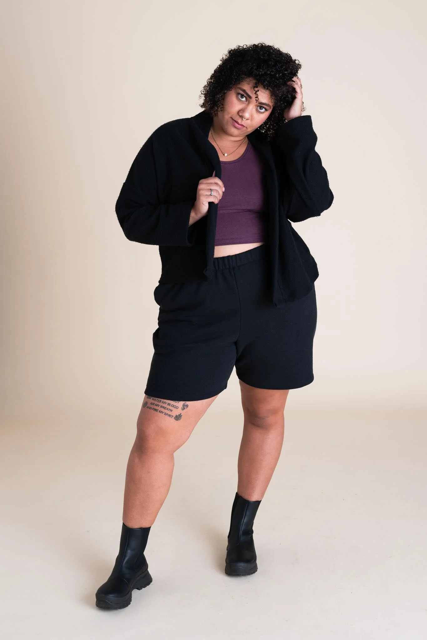 EveryBODY Shorts in Black - Image 2