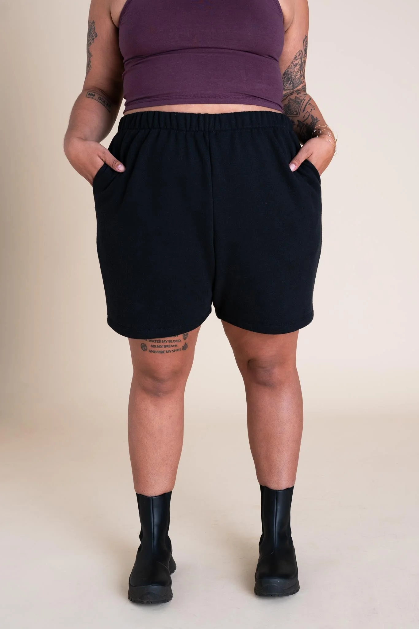 EveryBODY Shorts in Black - Image 5